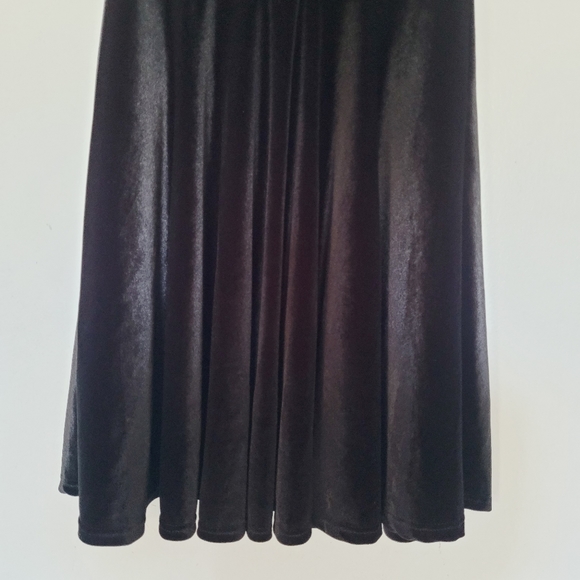 New Black Mini Velvet Dress Size Small - Picture 3 of 8